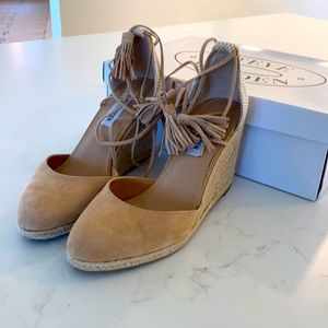 Steve Madden tan suede wedges
